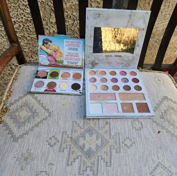 bh‎ cosmetics carli bybel palette deluxe edition, and a free gift - Picture 2 of 12